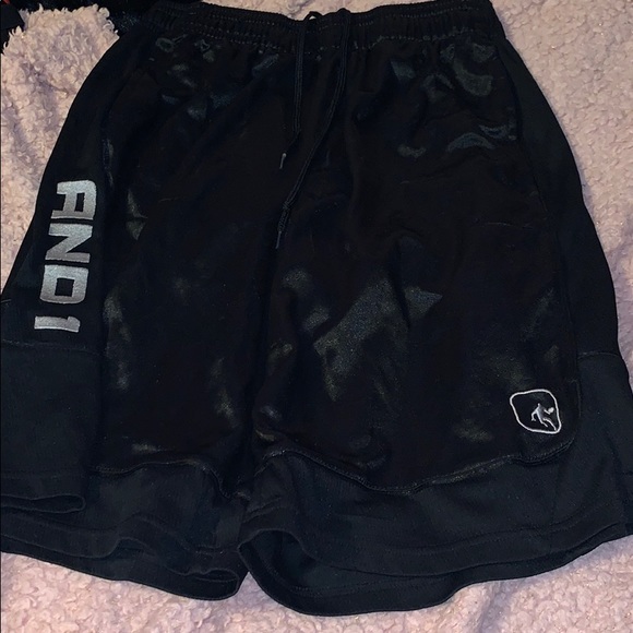 Men’s shorts - Picture 1 of 4
